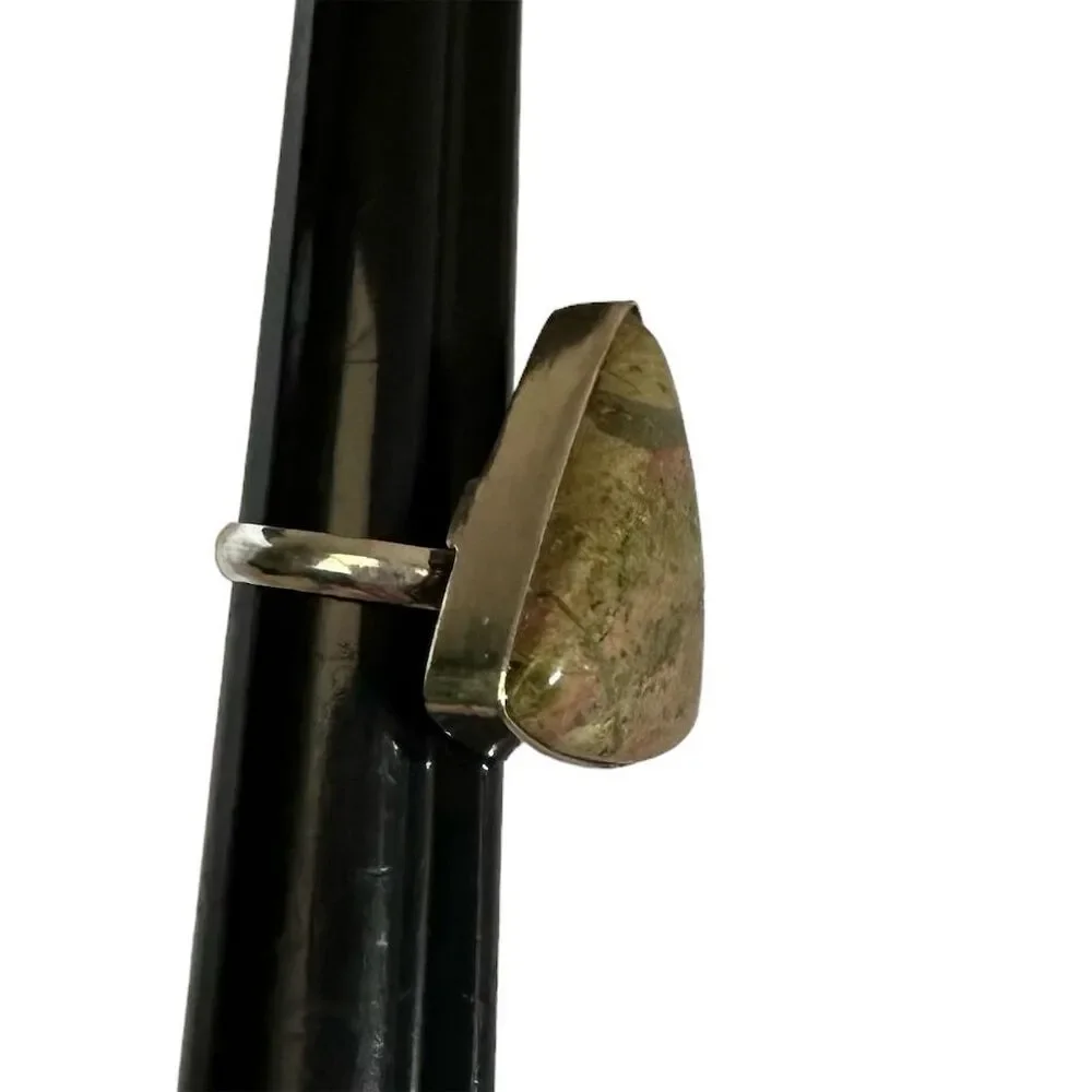 💕 Handcrafted‎ Natural Unakite Triangle Ring Silver overlay  Setting adjustable - Picture 5 of 6